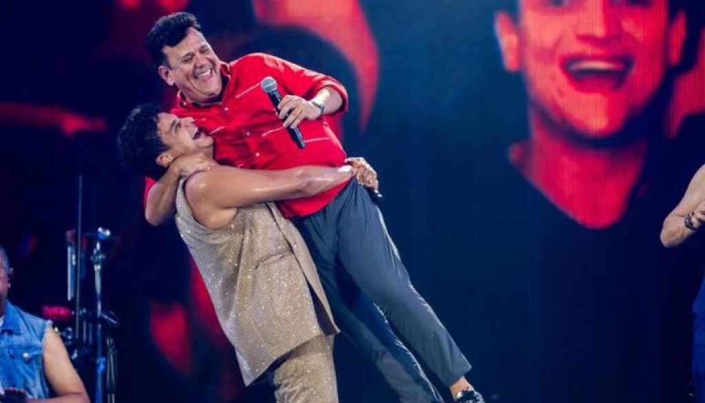 f3b3fb3e-59d8-465c-b292-4100b47dcbb1-682x1024