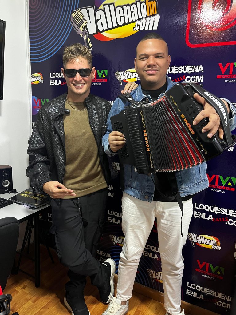 Jhonny Hoyos Vallenato FM