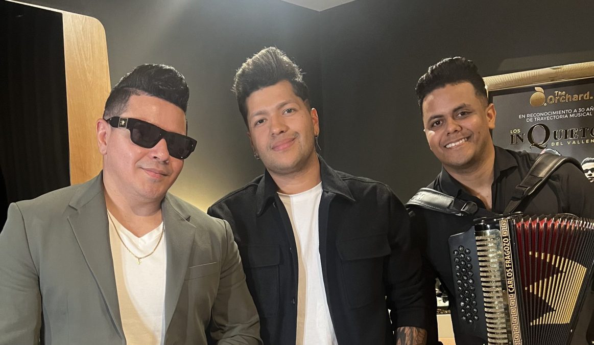 30 años de carrera musical de Los Inquietos del Vallenato post thumbnail image