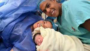 Haffit David y su segunda hija