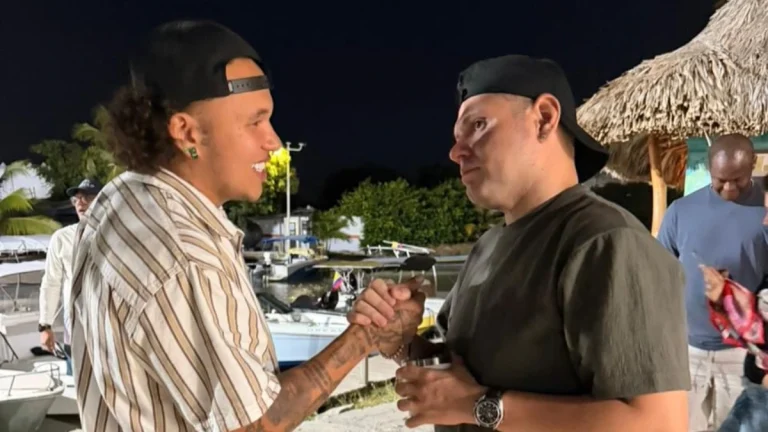 Beéle y Luifer Cuello en una reunión