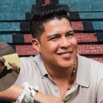 Rafa Pérez y su parranda en un avión